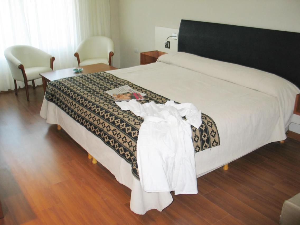 Quorum Cordoba Hotel, Resort Urbano Extérieur photo